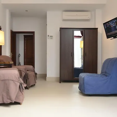 New Andalusian House 33 Free Private Parking Holiday home